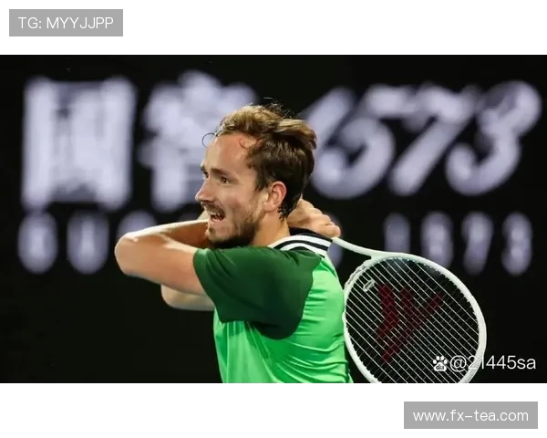 网球赛季高潮来临 多项赛事精彩纷呈 世界顶尖选手争夺年终排名